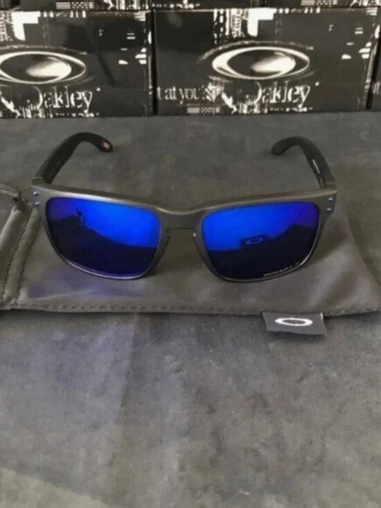 OO9102 Oakley Holbrook Prizm Polarized Sunglasses - Picture 6 of 7